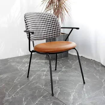 Скандинавский легкий роскошный обеденный стул с кожаной спинкой, домашний современный минималистский итальянский минималистский дизайнерский письменный стул, табурет для макияжа