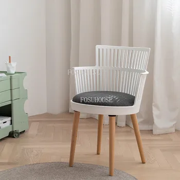 Современная кухонная мебель Пластиковый обеденный стул Минималистичный Балкон Для отдыха Стул с высокими ножками из массива дерева Nordic Home Обеденный стул
