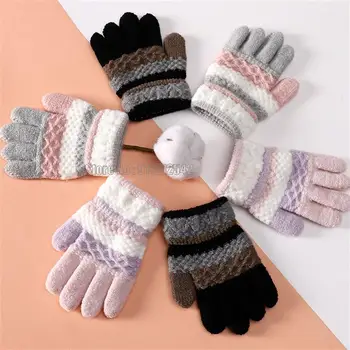 Осенне-зимние Мягкие трикотажные детские полосатые перчатки для девочек и мальчиков на весь палец, осенне-зимние теплые детские перчатки