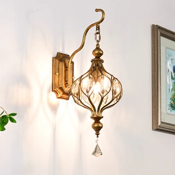 Индивидуальный американский ретро настенный светильник Французская загородная гостиная Персонализированный креативный фонарь Хрустальный прикроватный настенный светильник Балкон