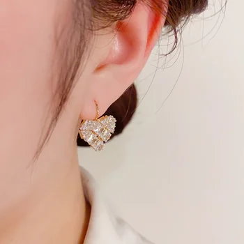Модная изысканная пряжка для ушей в форме сердца из циркона, сверкающий кристалл с перфорацией, милые украшения корейского дизайнера, подарок девушке на каждый день